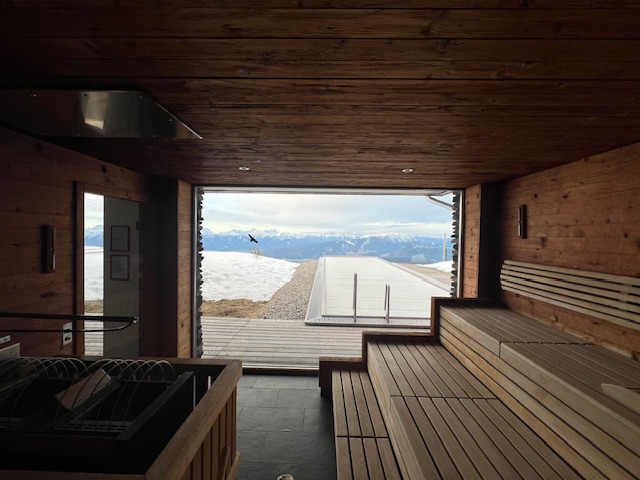 Skihotel direkt an der Piste mit angeschlossenem Wellnessbereich